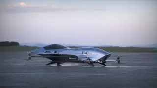 Представлен первый в мире летающий гоночный электромобиль