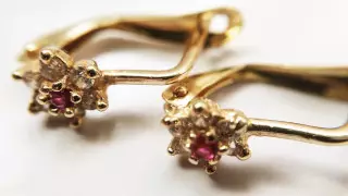 Грабитель срывал с женщин сережки в Караганде