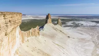 Габидулла Абдрахимов высказался о строительстве отеля у Бозжыры