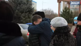 Отец нашел сына спустя 30 лет по обрывку казахстанской газеты