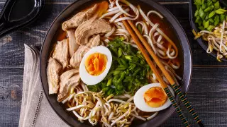 2,5 тонны корейской лапши с превышением ГМО сожгли в Алматы