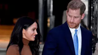 Меган Маркл и принц Гарри могут лишиться всех королевских привилегий - СМИ