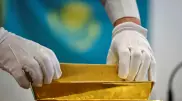 Сколько золотых слитков купили казахстанцы