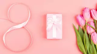 Опрос: Самый желанный подарок на 8 Марта