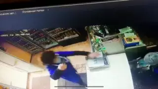 Бесстрашная продавщица отбилась от грабителя с ножом в Костанайской области