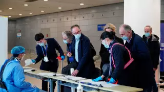 В Ухане нашли признаки более масштабной вспышки COVID-19, чем предполагалось