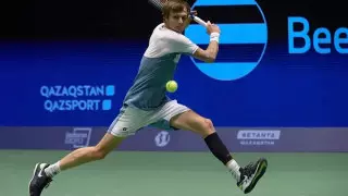 Казахстанский теннисист разразился нецензурной бранью на корте