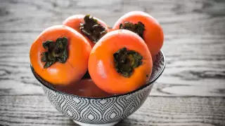 Врач объяснил, чем опасно чрезмерное употребление хурмы