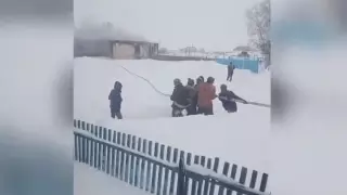 Пожарная машина не могла проехать к горящему дому из-за нечищеных дорог в СКО