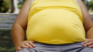 Вздутие живота назвали симптомом опасной болезни