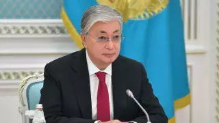 Переходный период для новых законов: Токаев подписал поправки