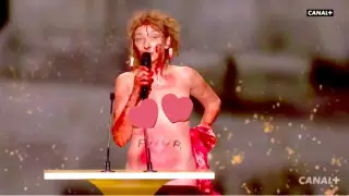 Актриса разделась догола на сцене во время вручения премии "Сезар"