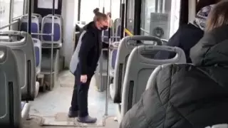 Кондуктор выгнала пенсионерку из автобуса в Павлодаре
