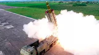 КНДР запустила две баллистические ракеты в сторону Японии