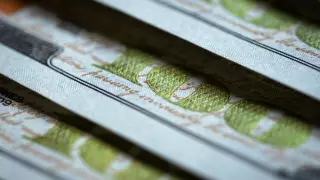 Курс доллара немного вырос