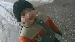 Полицейский вернул потерявшегося четырехлетнего ребенка родителям в Рудном