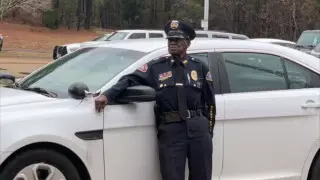 "56 лет защищаю родной город". 91-летний полицейский не хочет выходить на пенсию