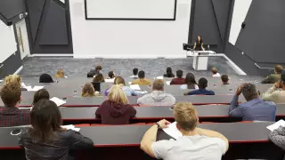 У трех казахстанских вузов отозвали аккредитацию