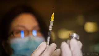 Когда начнется массовая вакцинация алматинцев, рассказал Сагинтаев