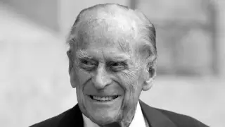 Умер муж Елизаветы II принц Филипп