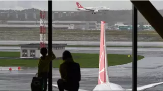 Россия приостановила авиасообщение с Турцией