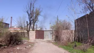 Предприниматель перекрыл единственную дорогу к пяти предприятиям в Шымкенте