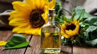 Цены на подсолнечное масло подскочили за год в 1,5 раза в Казахстане