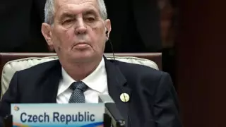 Президент Чехии выступит с чрезвычайным обращением