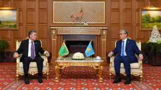 Бердымухамедов пригласил Токаева в Туркменистан