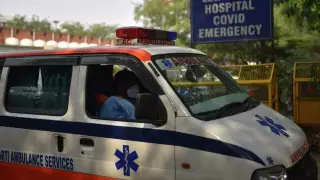 "Более 400 тысяч". Индия вновь установила мировой рекорд по новым случаям COVID-19