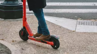 Пару, сбившую на самокате 4-летнего мальчика, ищет полиция