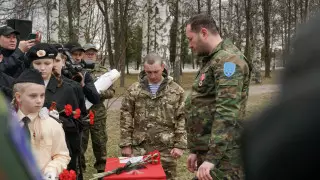 "Наконец-то он вернется с войны". В России нашли останки солдата из Казахстана