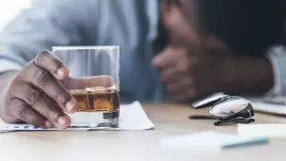 Психолог раскрыла эффективный способ борьбы с тягой к алкоголю