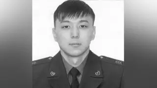 Токаев посмертно наградил погибшего на службе пожарного из Аксу