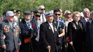 В Атырау ветеранам ВОВ вручили по миллиону тенге