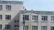 "Дети прыгают из окон". Появились видео нападения на школу в Казани