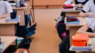 96 школьников заразились коронавирусом в Мангистауской области