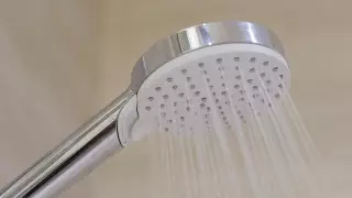 Врач назвала лучшее для здоровья время принятия душа