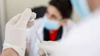 Созылмалы ауруы бар адамдарға да вакцина салуға болады - маман