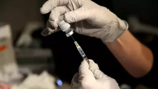 "Вакцина қайнатып жатырмыз". Қазақстандықтар екпе туралы қалай әзілдеп жатыр?