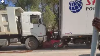 Легковушка попала в "плен" двух грузовиков под Алматы