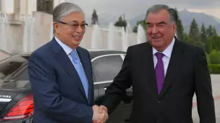 "Есть предложения". Токаев провел переговоры с Рахмоном