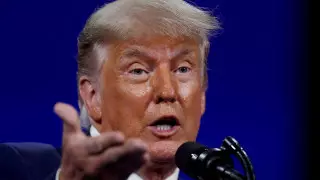 На Трампа подали в суд за то, что он называл коронавирус "китайским"