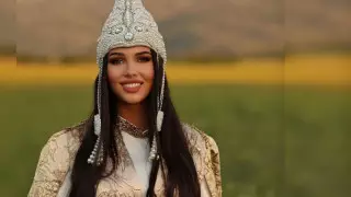 Бывшая жена Тимати надела саукеле