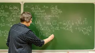 Министр о проблемах с зарплатами учителей: Этот вопрос вообще не должен стоять