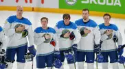 Казахстан потерял лидерство в группе чемпионата мира по хоккею