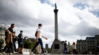 Ученый предупредил о риске новой волны COVID-19 в Британии