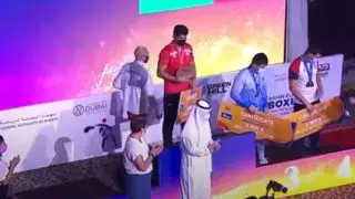 Василий Левит отказался надевать серебряную медаль