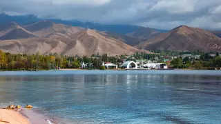 Информацию о въезде для вакцинированных туристов пояснили в Кыргызстане