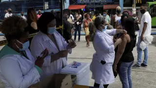 Масштабный эксперимент по вакцинации провели в Бразилии